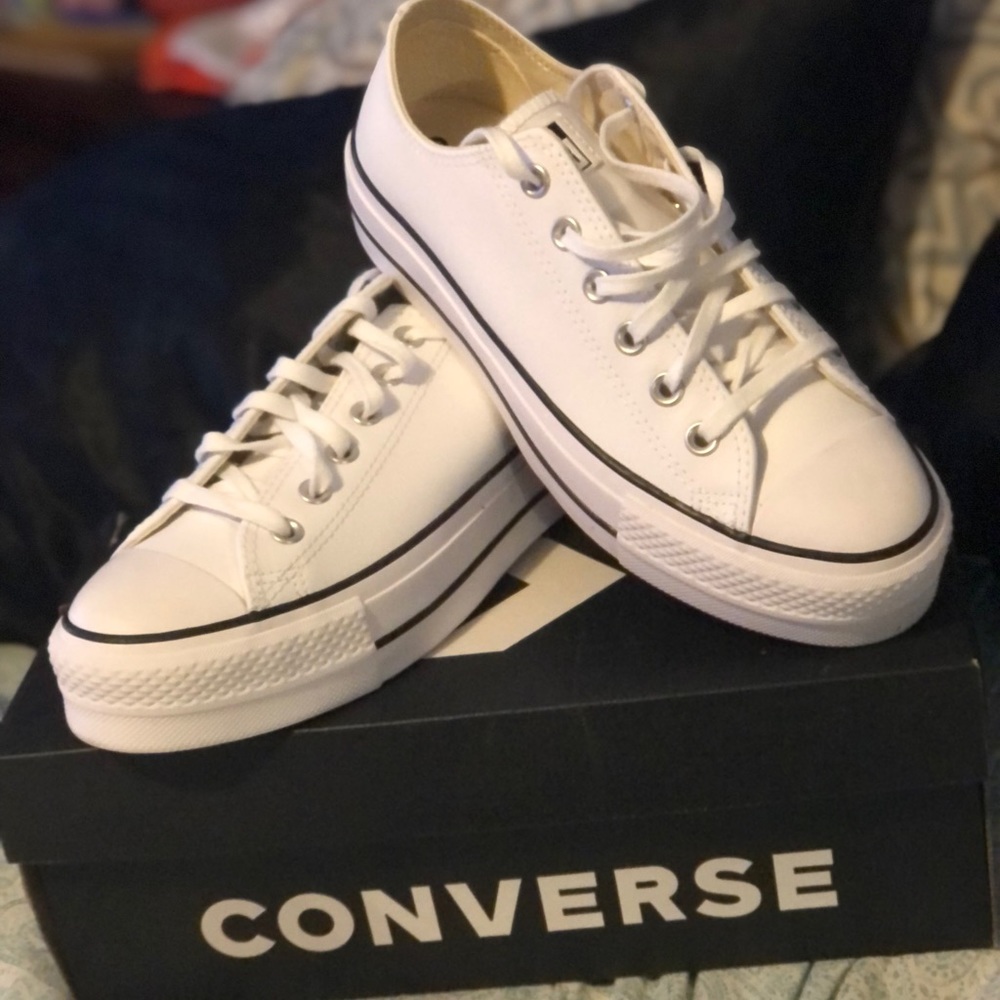 Womens Leather Platform Converse size 8.5